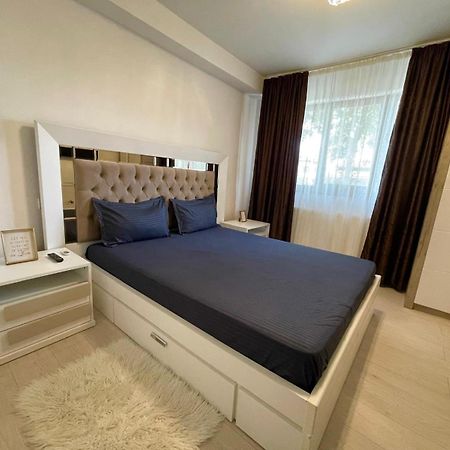 Discret Apartament One Targoviste Esterno foto